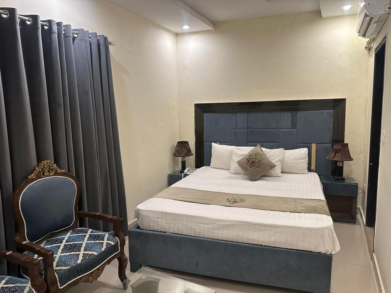 Hotel Green Fort Gulberg Лахор Екстер'єр фото